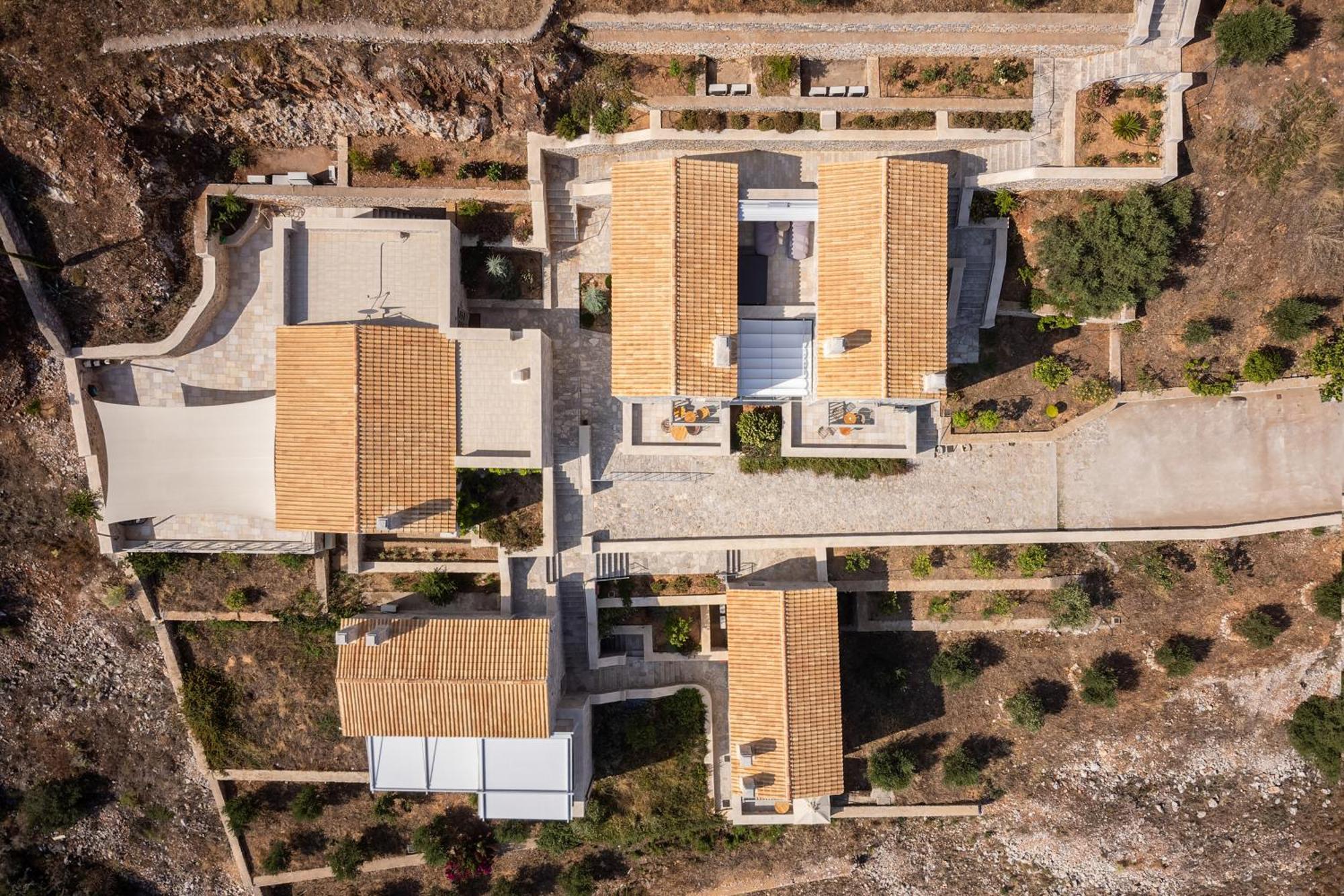Trapela Limeni Luxury Suites Exterior foto