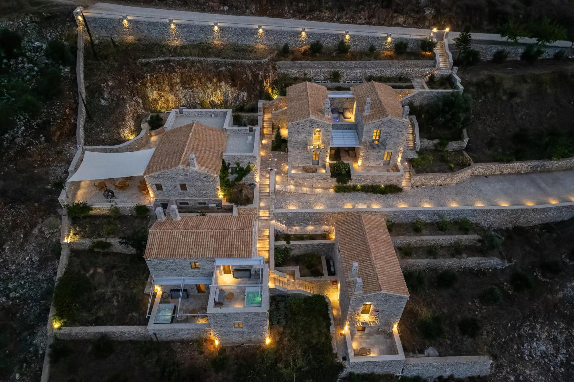 Trapela Limeni Luxury Suites Exterior foto