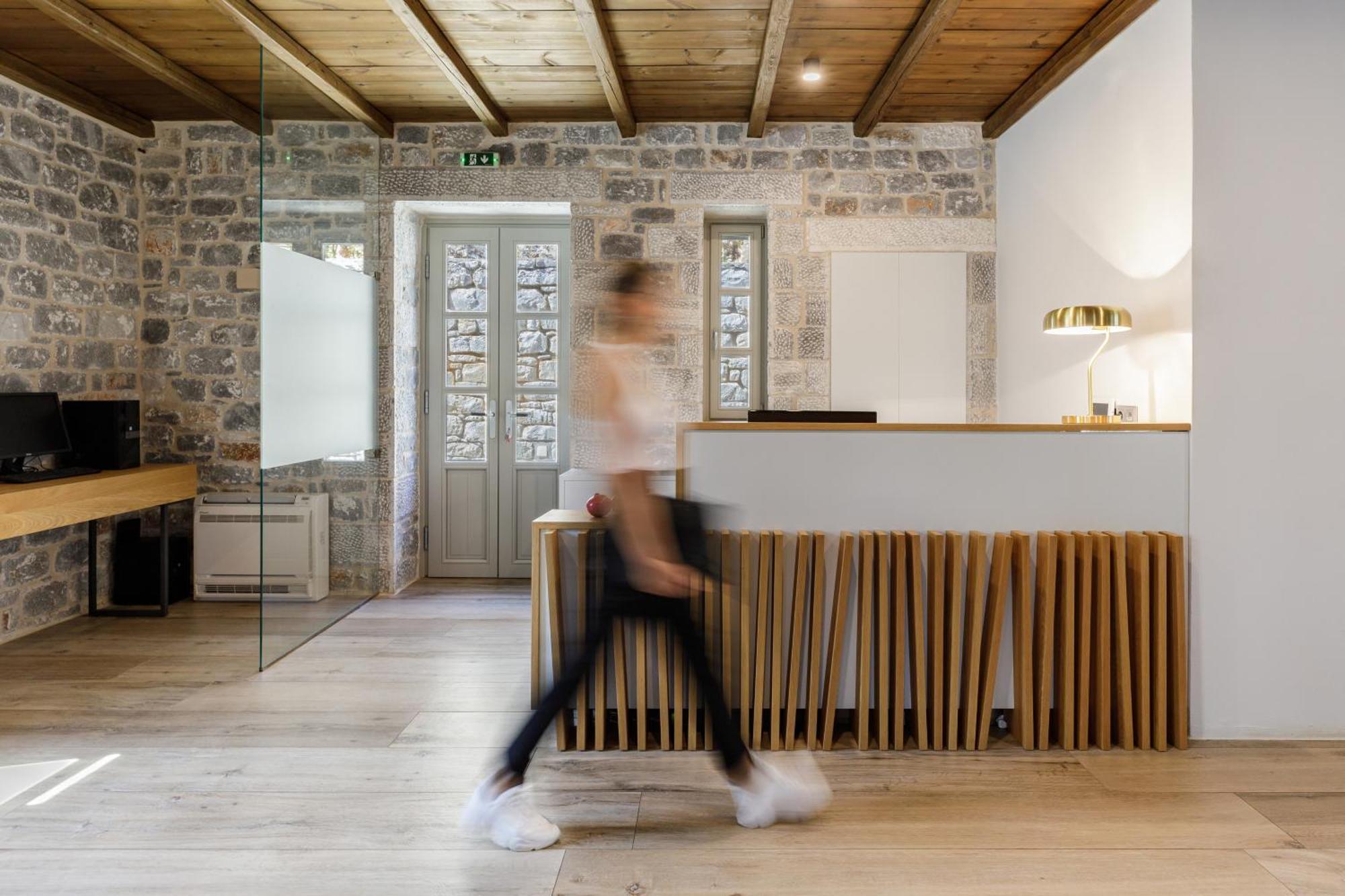 Trapela Limeni Luxury Suites Exterior foto