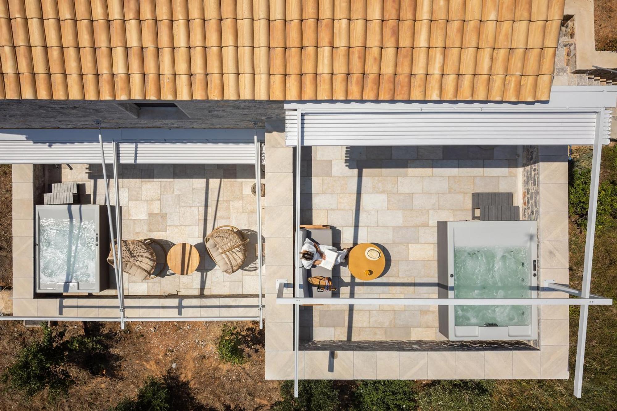 Trapela Limeni Luxury Suites Exterior foto