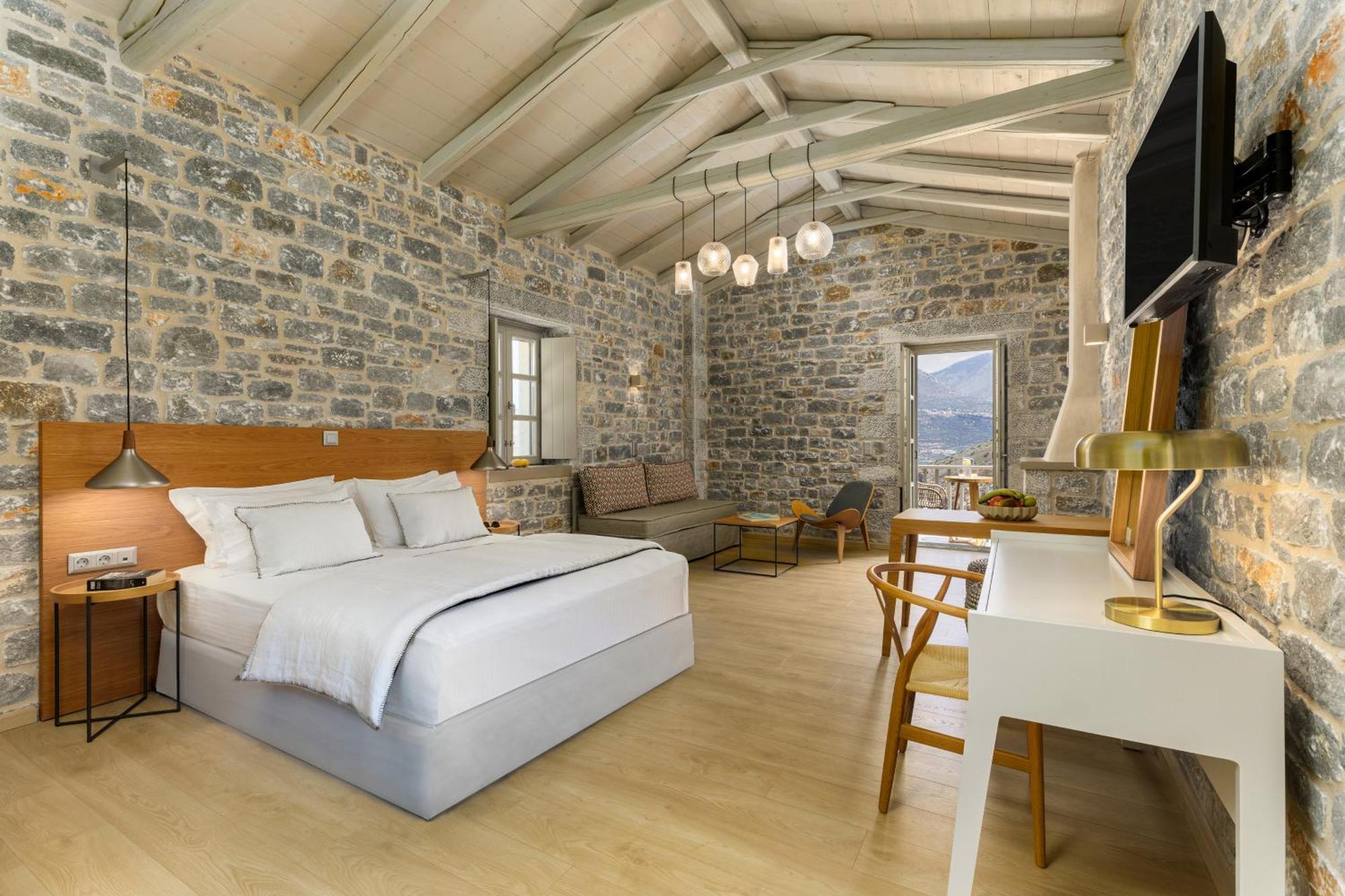 Trapela Limeni Luxury Suites Exterior foto