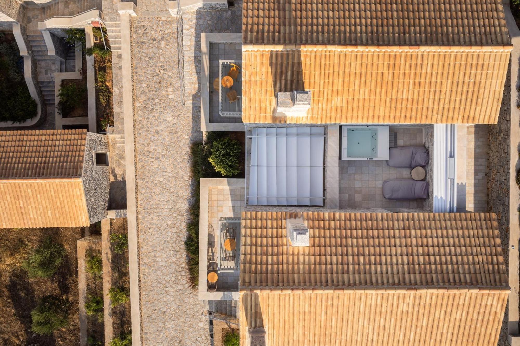 Trapela Limeni Luxury Suites Exterior foto