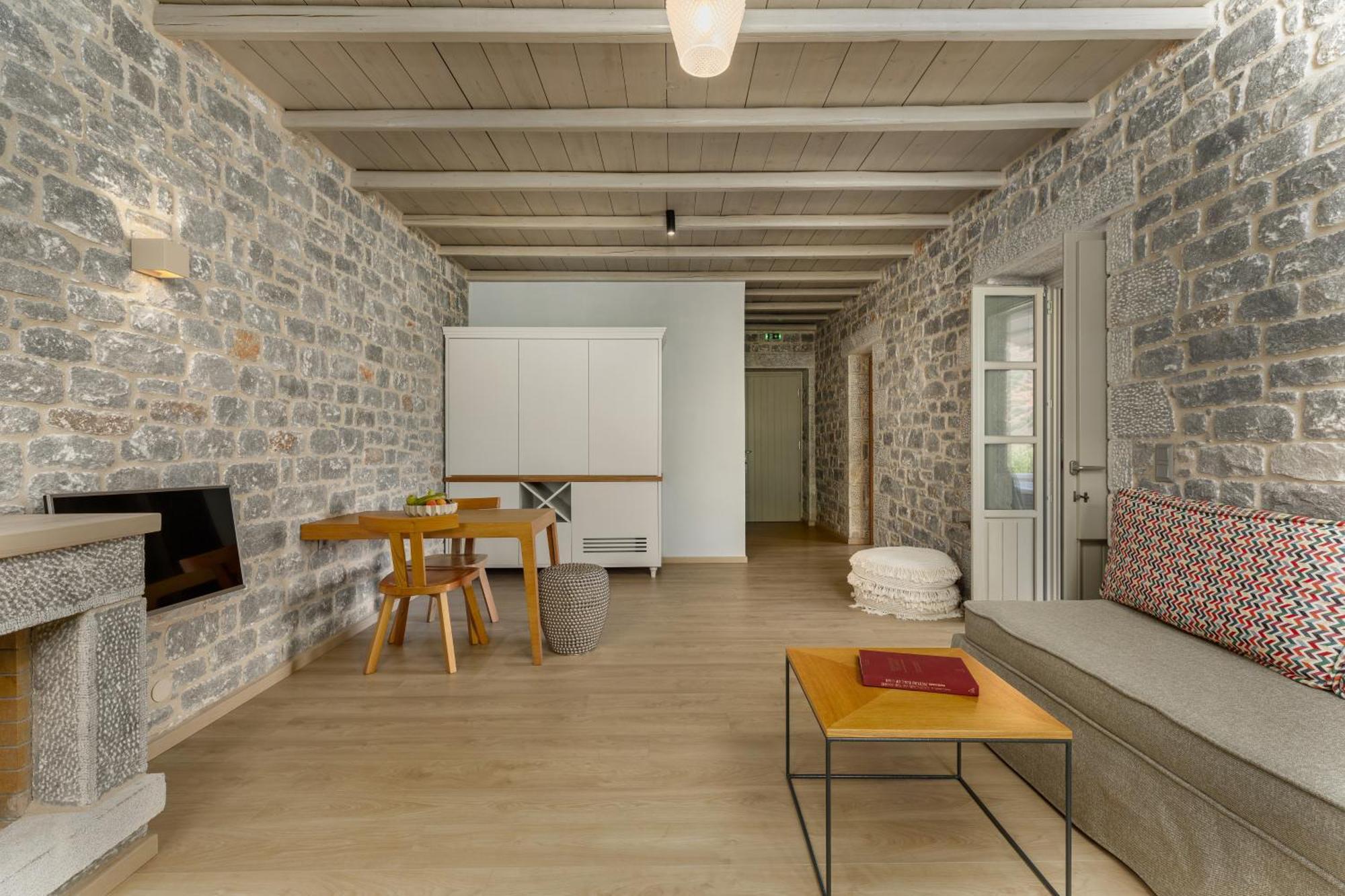 Trapela Limeni Luxury Suites Zimmer foto