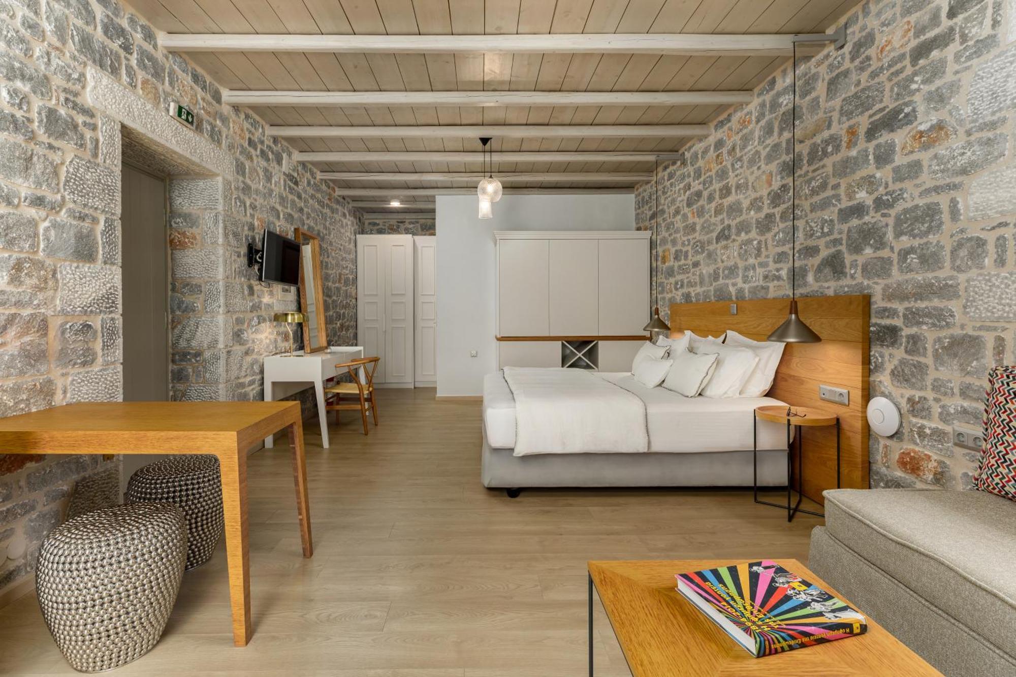 Trapela Limeni Luxury Suites Zimmer foto