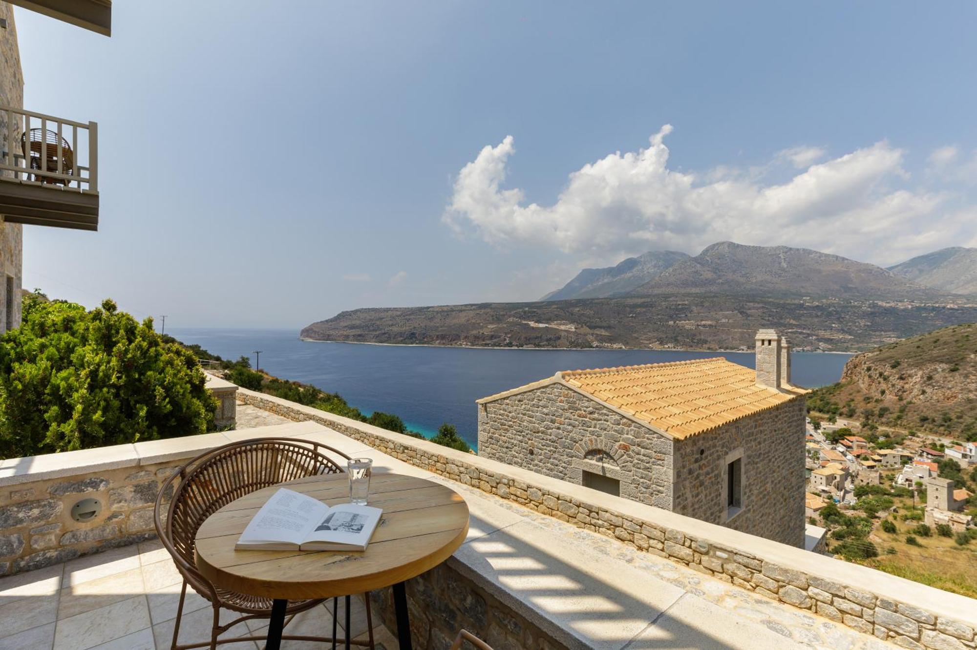 Trapela Limeni Luxury Suites Zimmer foto