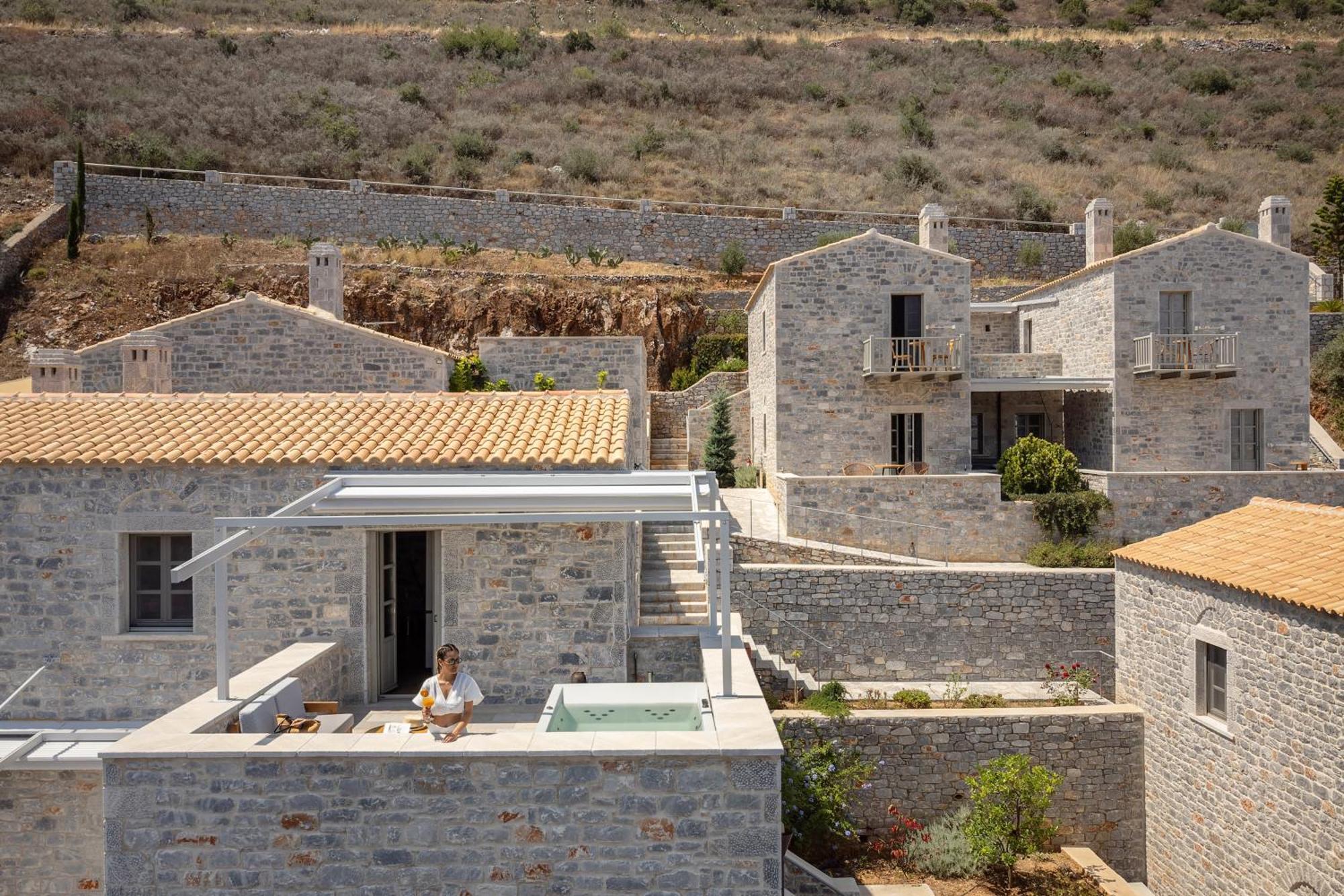 Trapela Limeni Luxury Suites Zimmer foto